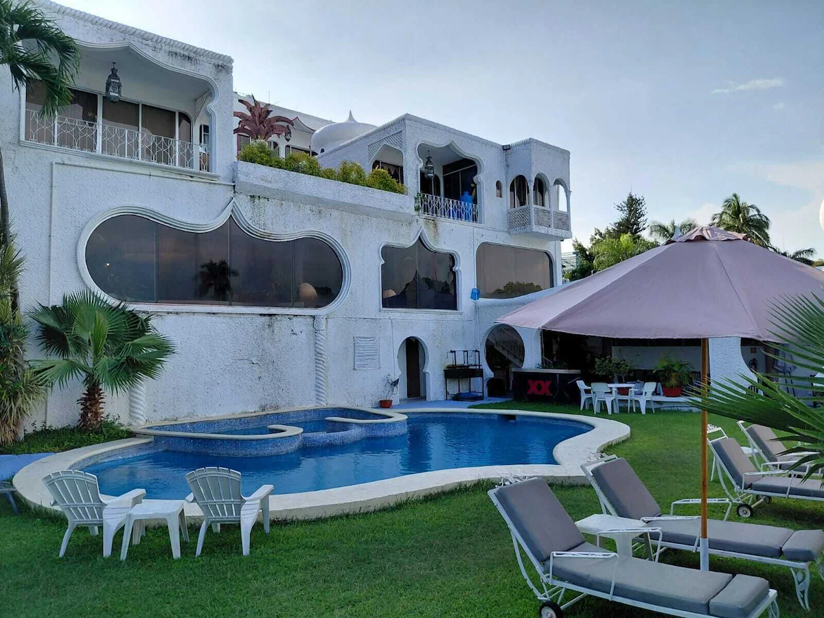 Alberca Hotel Marina Palace